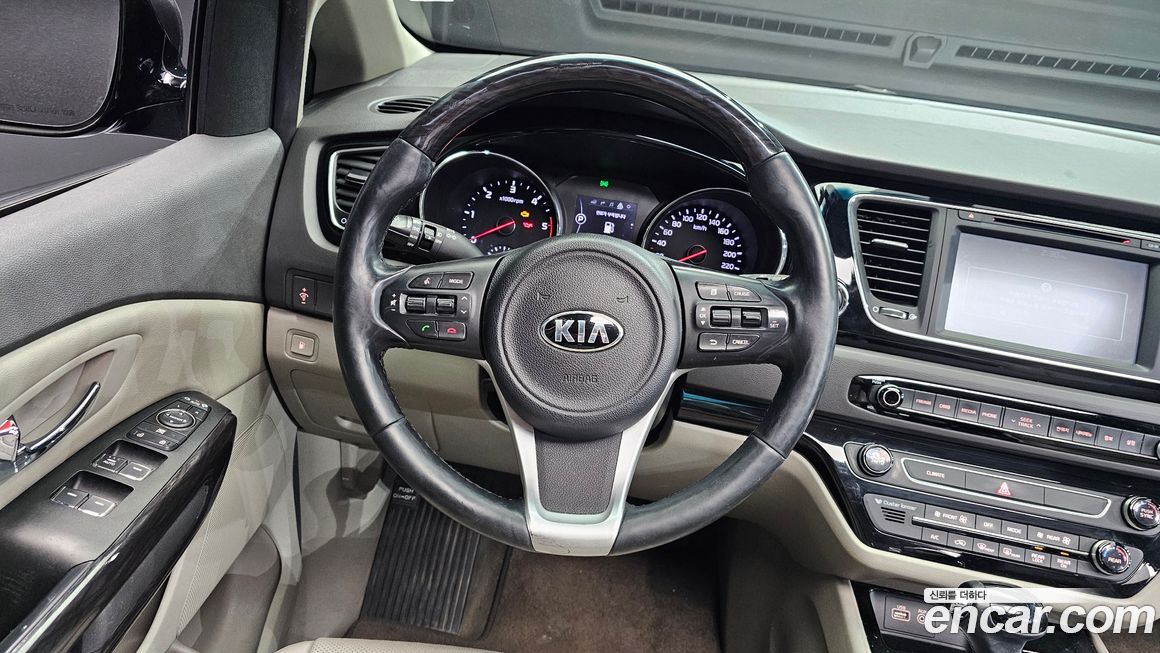 Kia Canival 2016