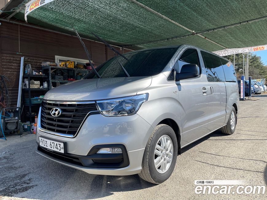 Hyundai Starex 2021