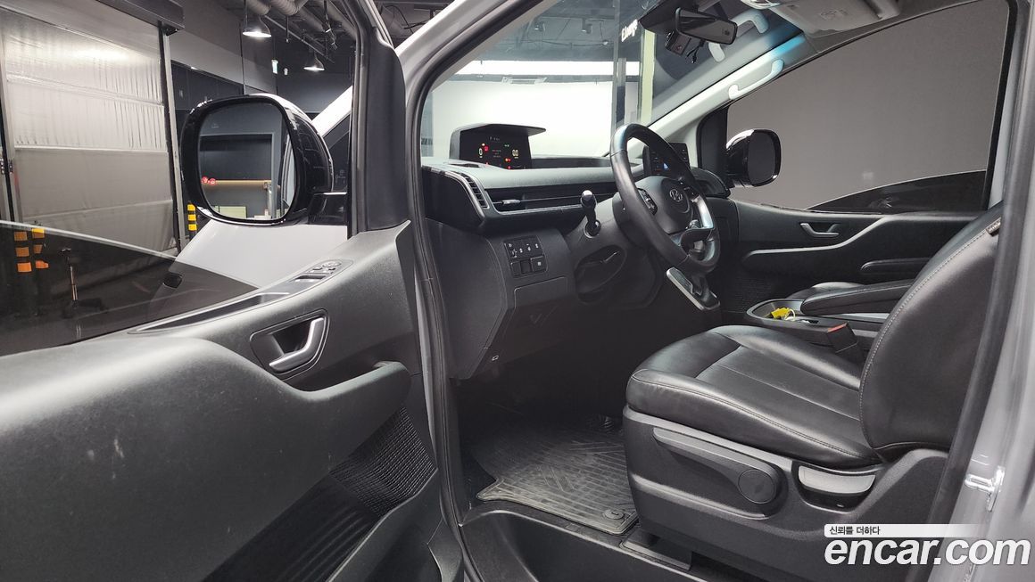 Hyundai Staria 2023