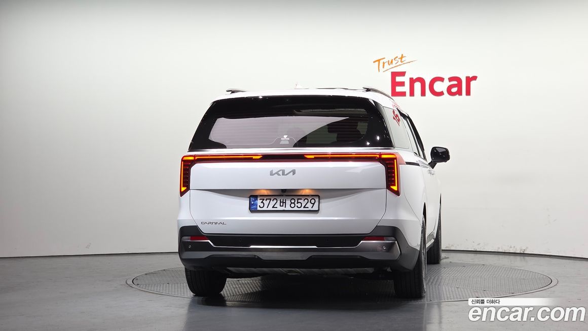 Kia Canival 2024