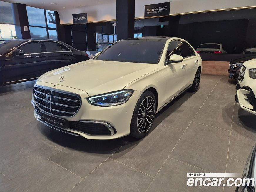 Mercedes-Benz S-Class 2023