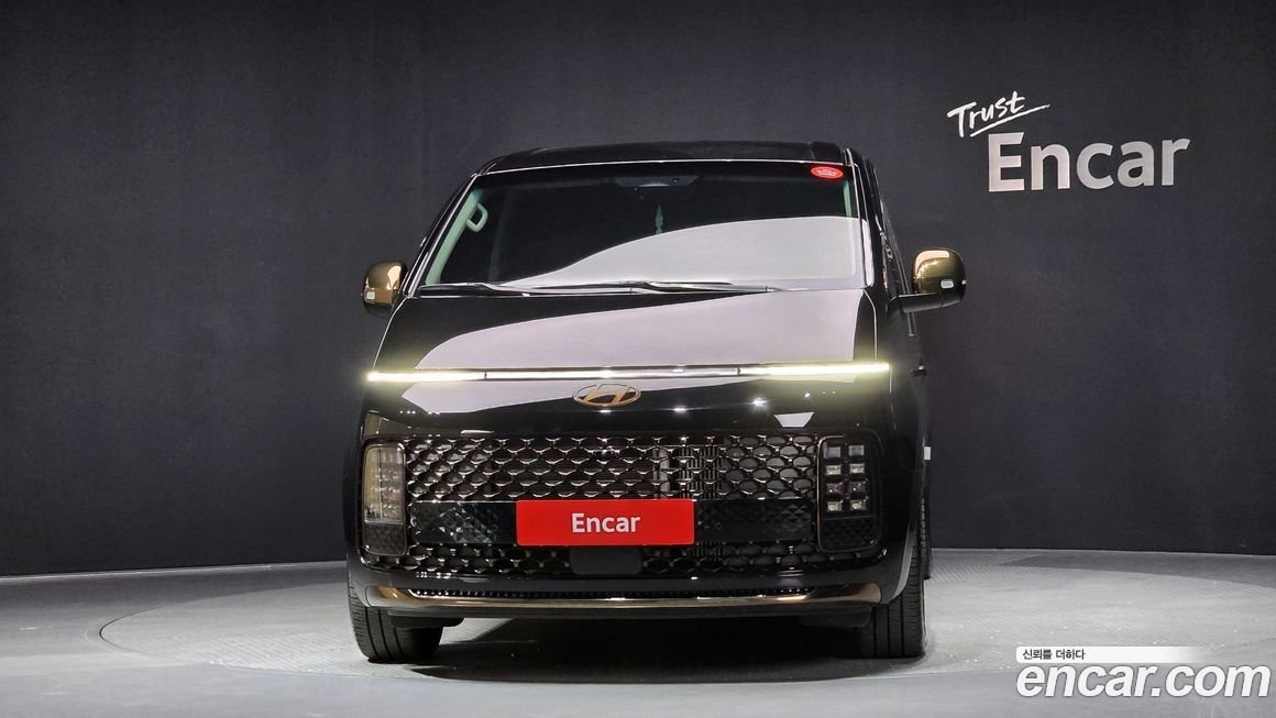 Hyundai Staria 2025