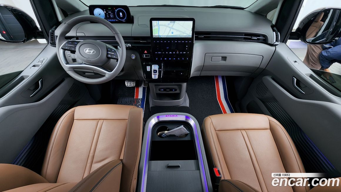 Hyundai Staria 2025