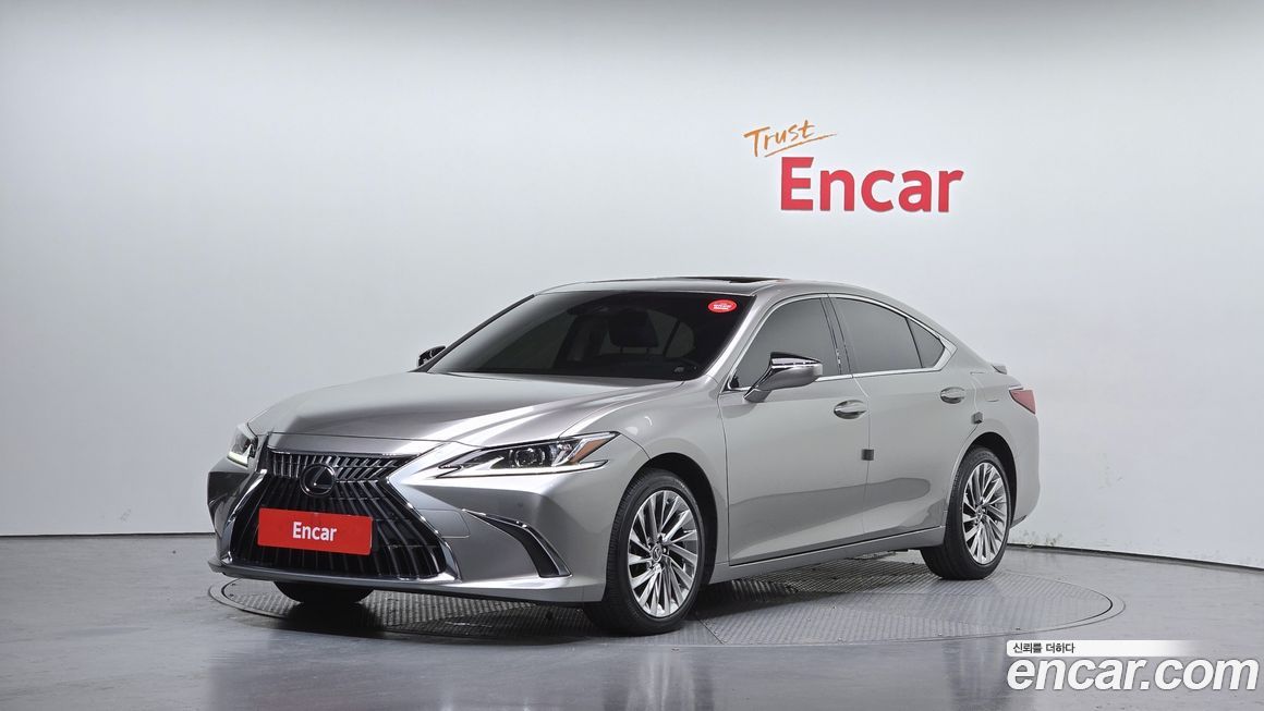 Lexus ES 2023
