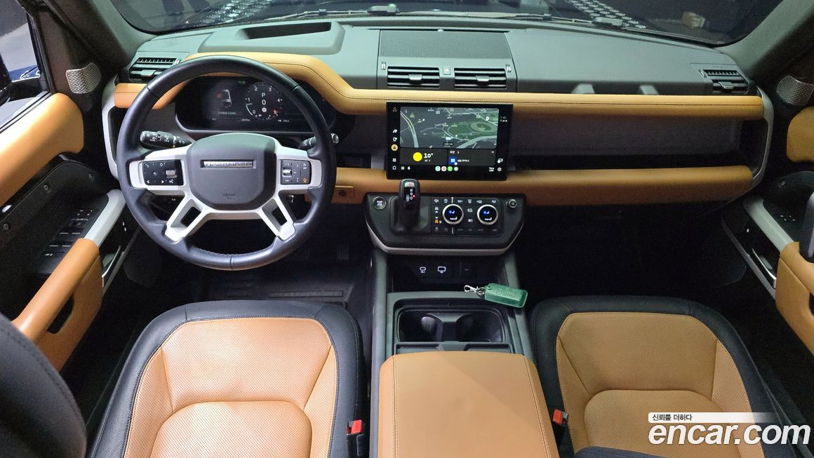 Land Rover Defender 2023