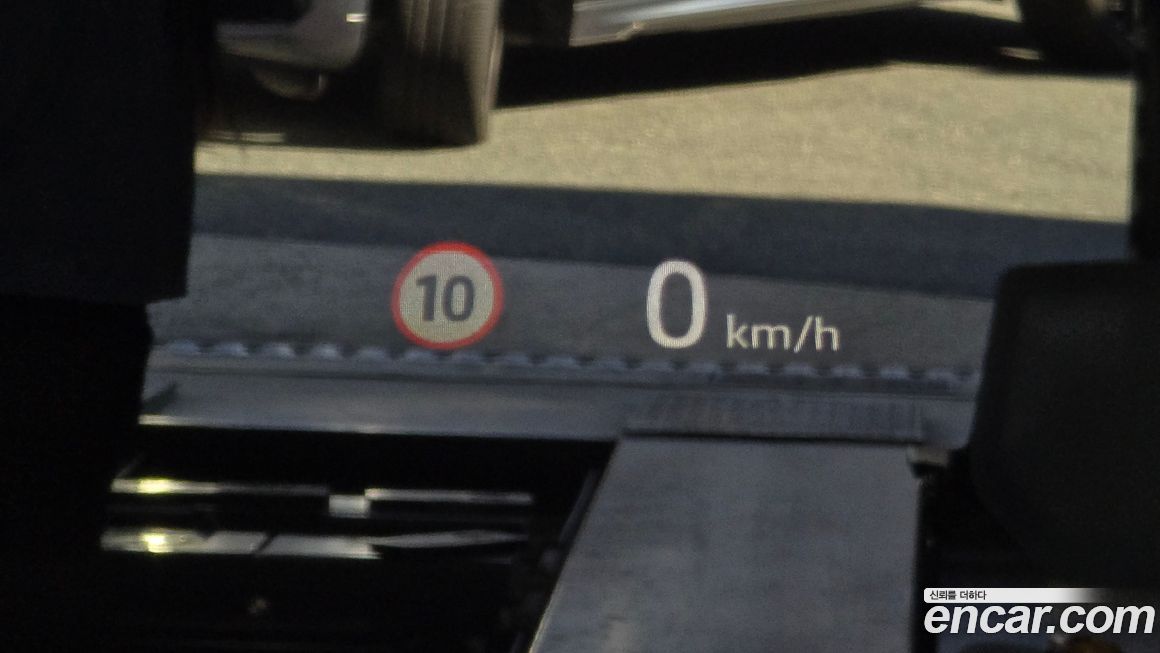 Land Rover Defender 2023