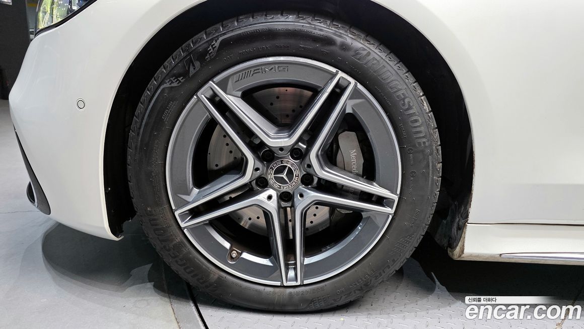 Mercedes-Benz S-Class 2023