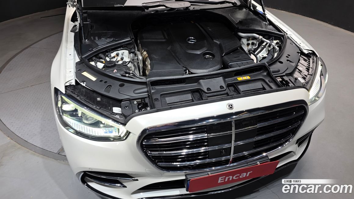 Mercedes-Benz S-Class 2023