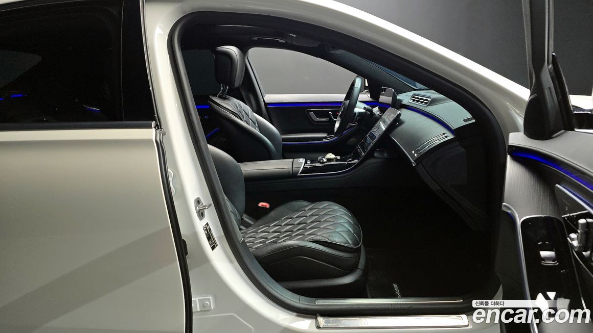 Mercedes-Benz S-Class 2023