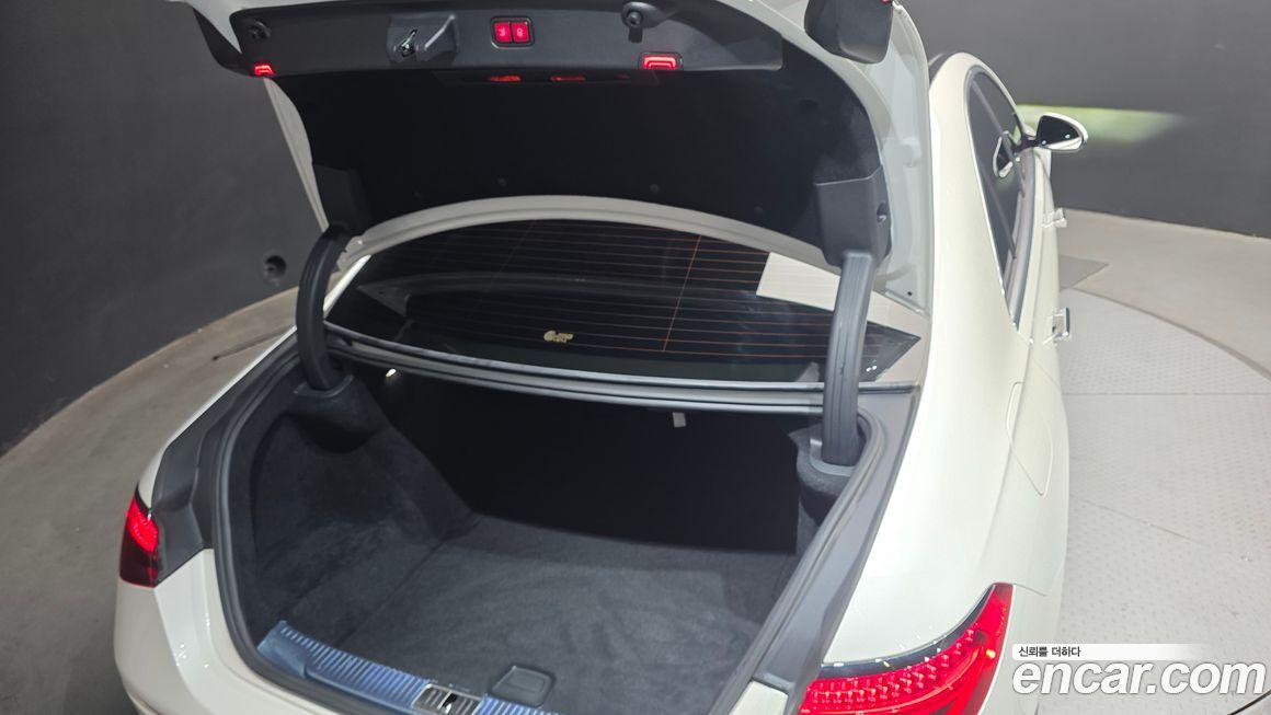 Mercedes-Benz S-Class 2023