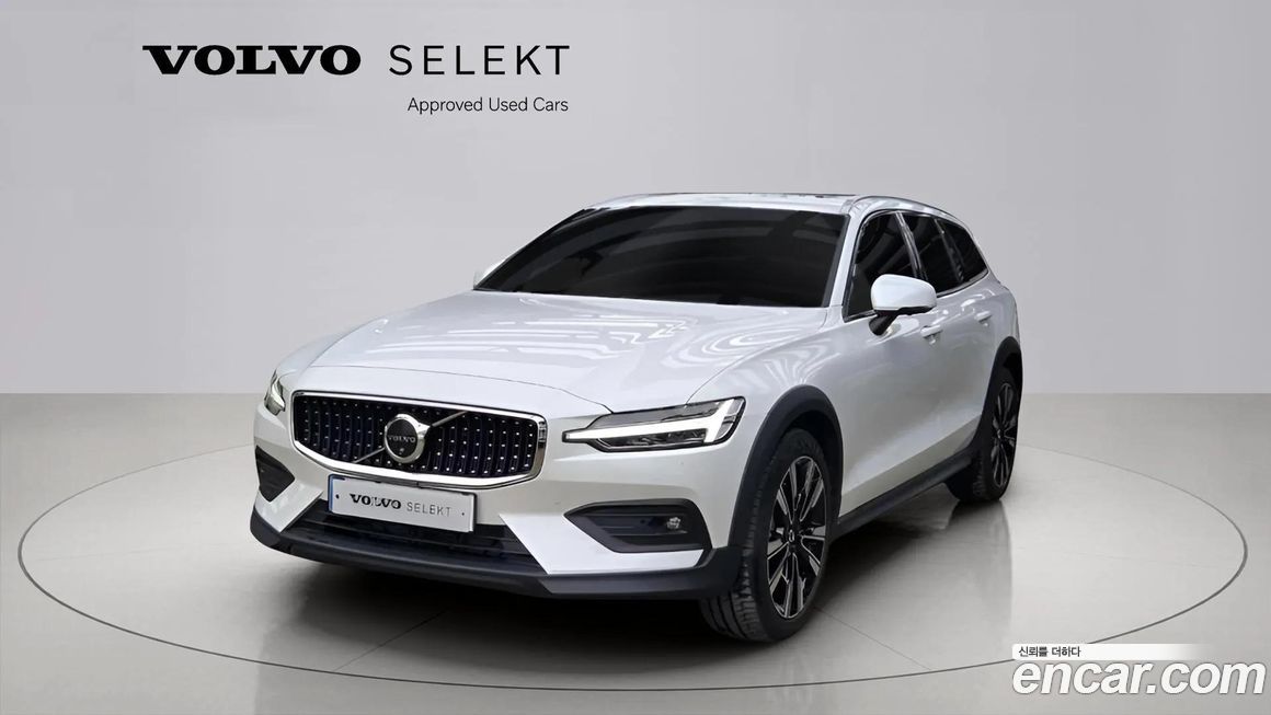 Volvo V60 2025