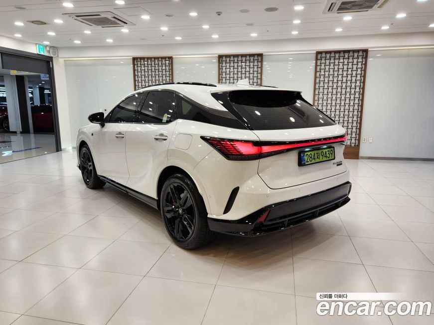 Lexus RX 2025