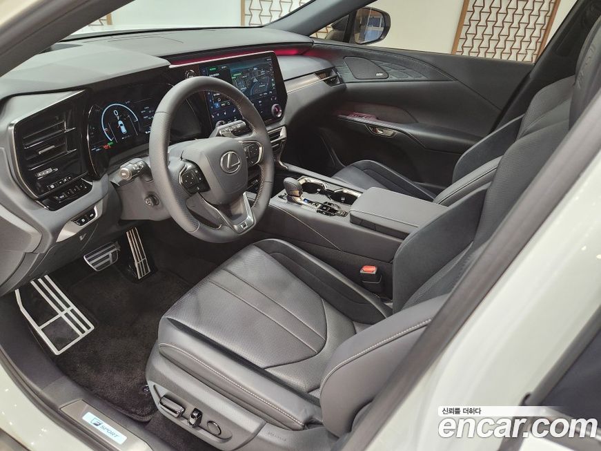 Lexus RX 2025