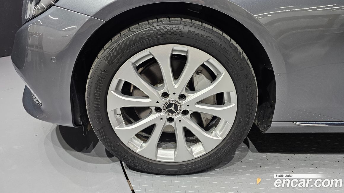 Mercedes-Benz E-Class 2019