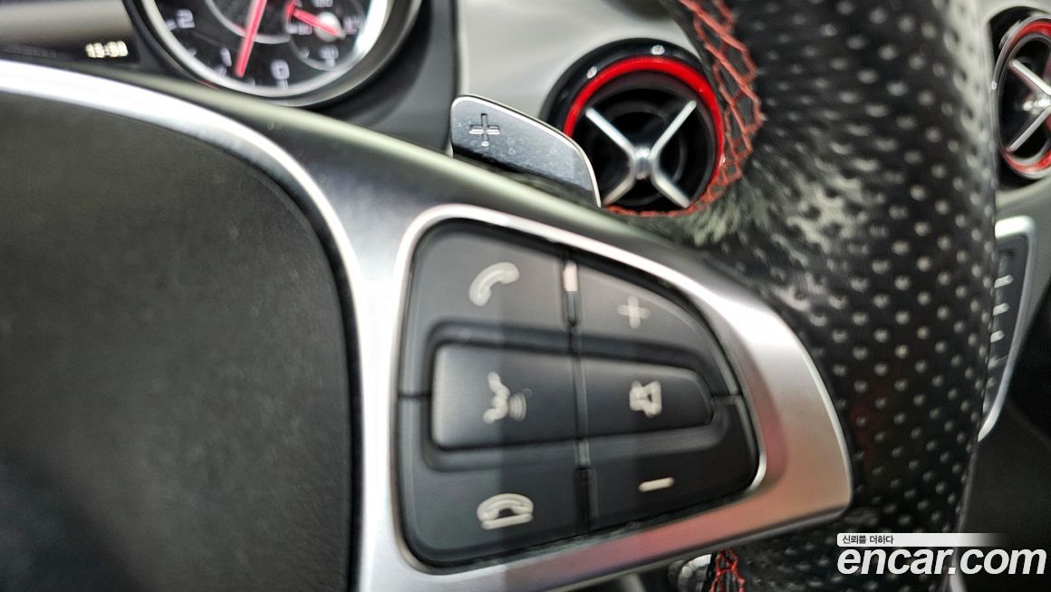 Mercedes-Benz GLA-Class 2017