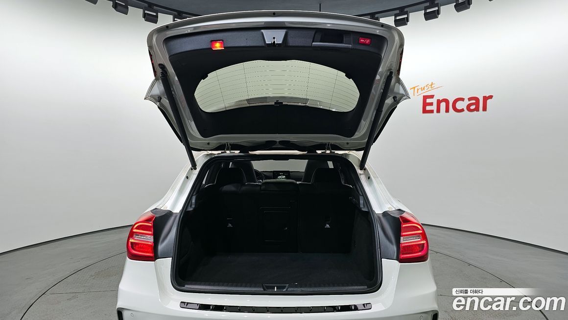 Mercedes-Benz GLA-Class 2017