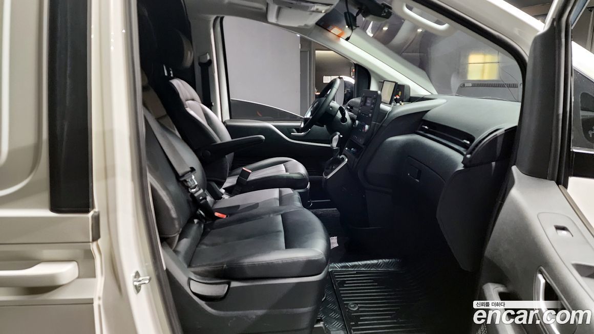 Hyundai Staria 2023