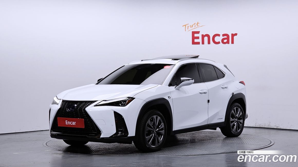 Lexus UX 2022
