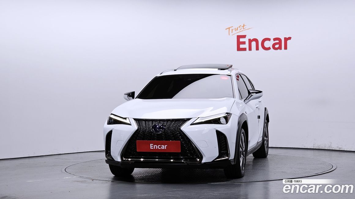 Lexus UX 2022