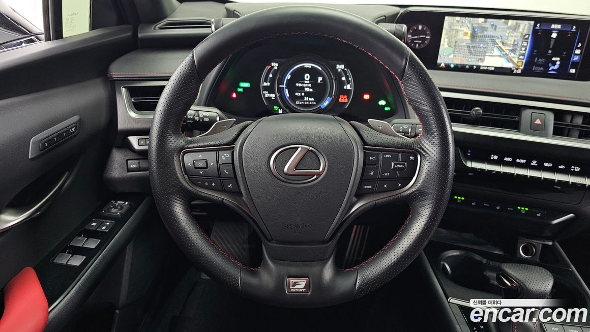 Lexus UX 2022