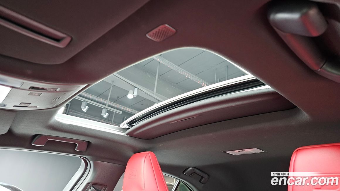Lexus UX 2022