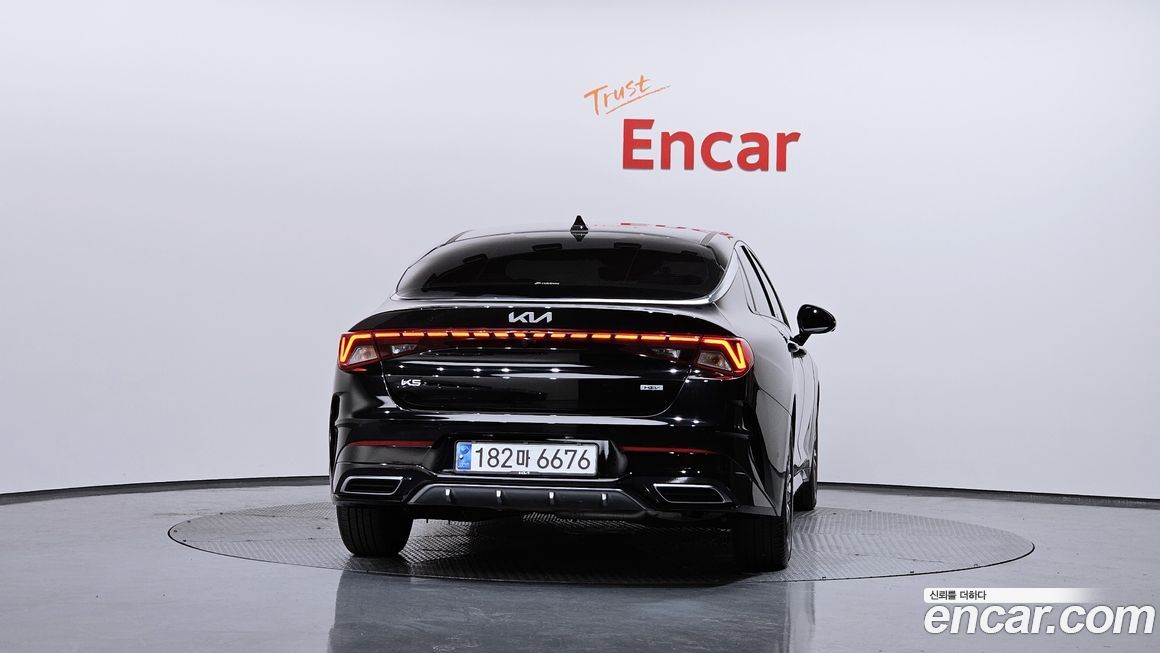 Kia K5 2023