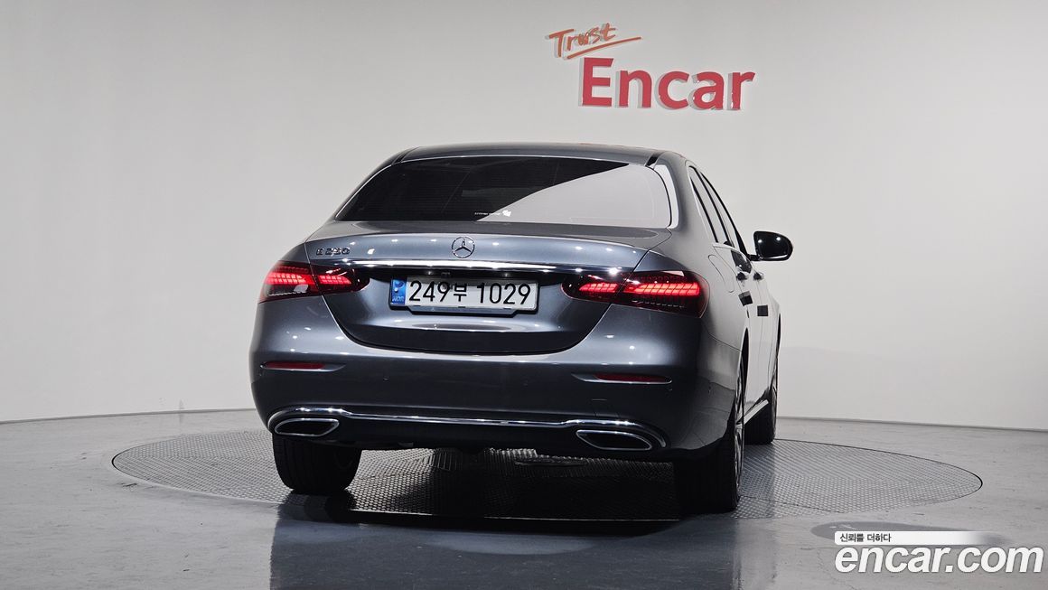 Mercedes-Benz E-Class 2021