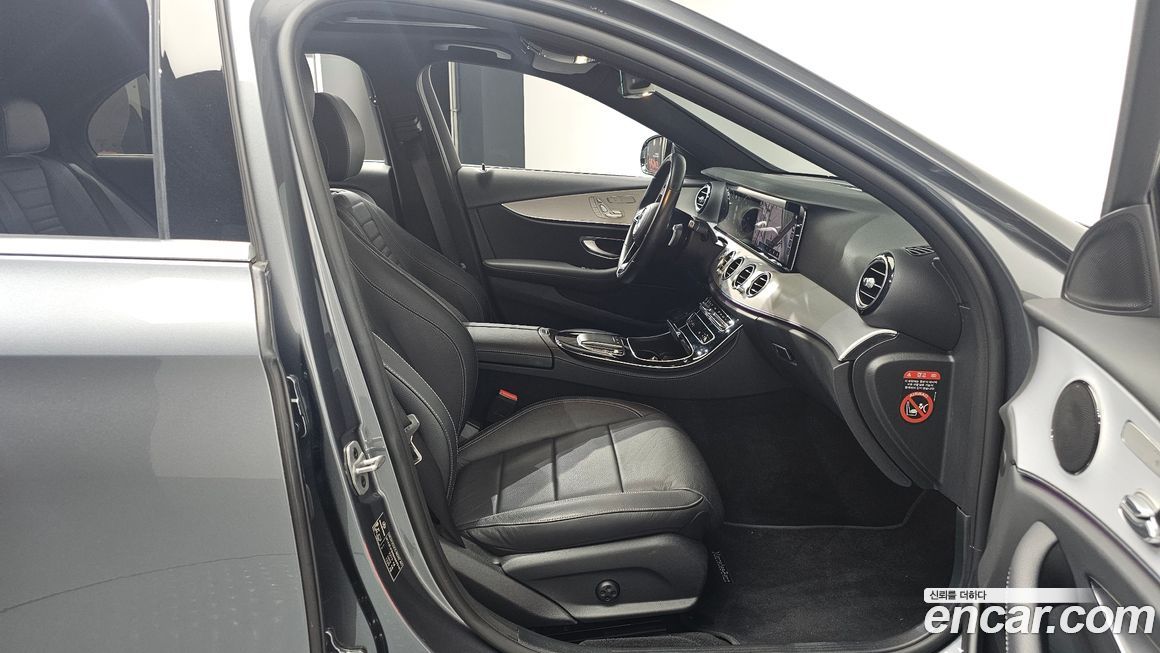 Mercedes-Benz E-Class 2021