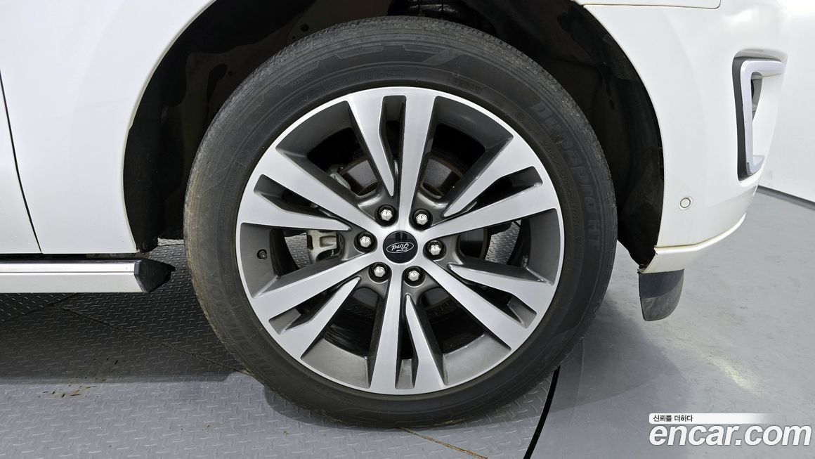 Ford Expedition 2021