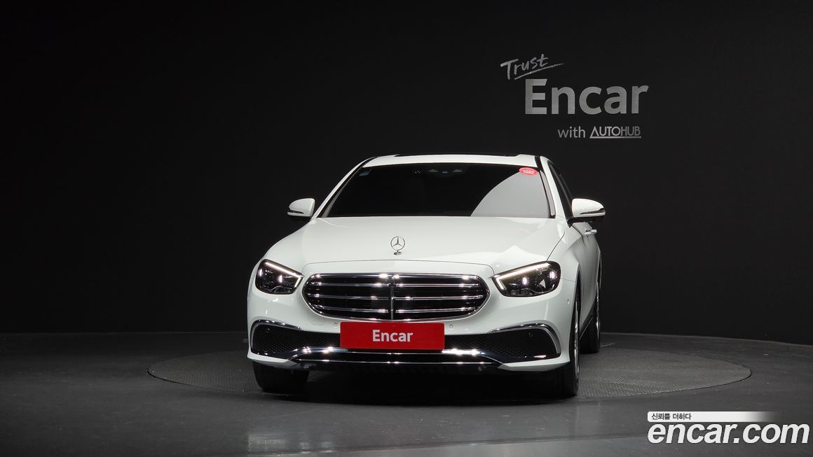 Mercedes-Benz E-Class 2022