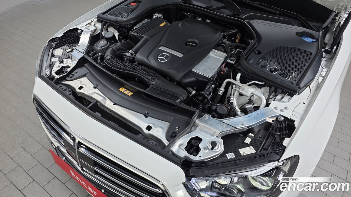 Mercedes-Benz E-Class 2022