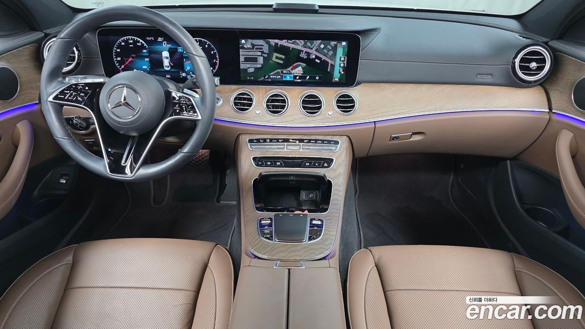 Mercedes-Benz E-Class 2022