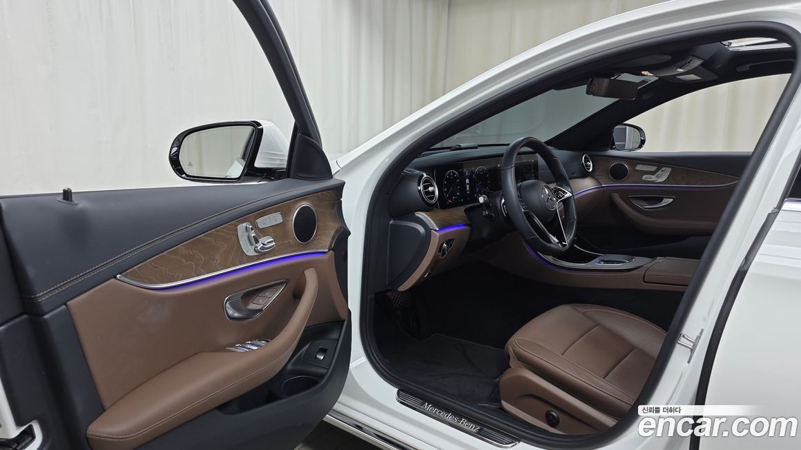 Mercedes-Benz E-Class 2022