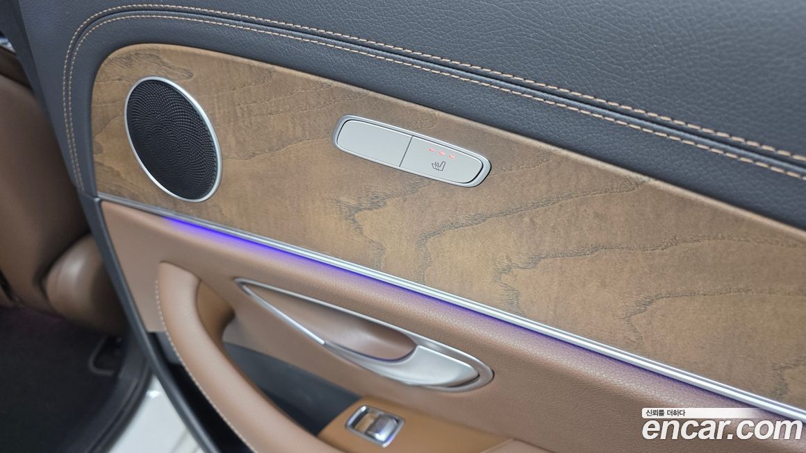 Mercedes-Benz E-Class 2022