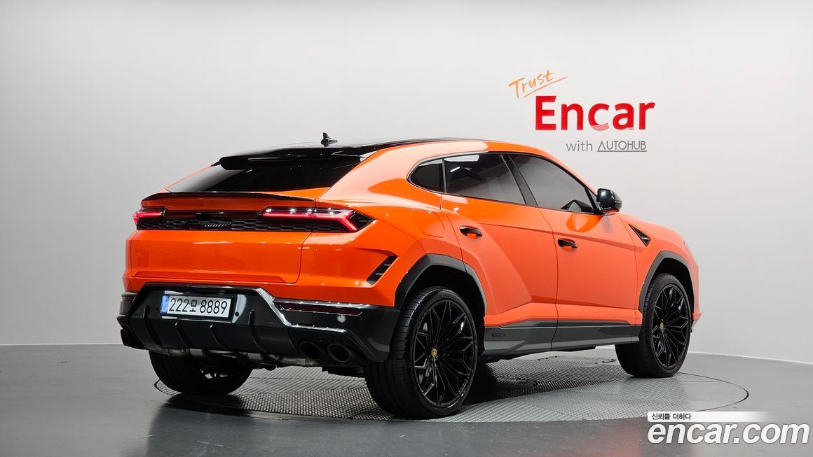 Lamborghini Urus 2025