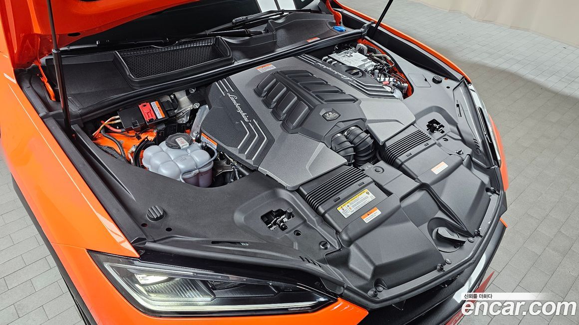 Lamborghini Urus 2025