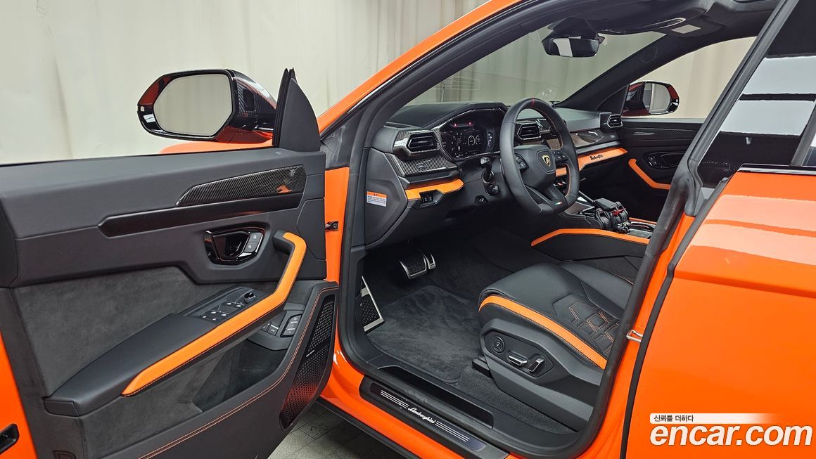 Lamborghini Urus 2025