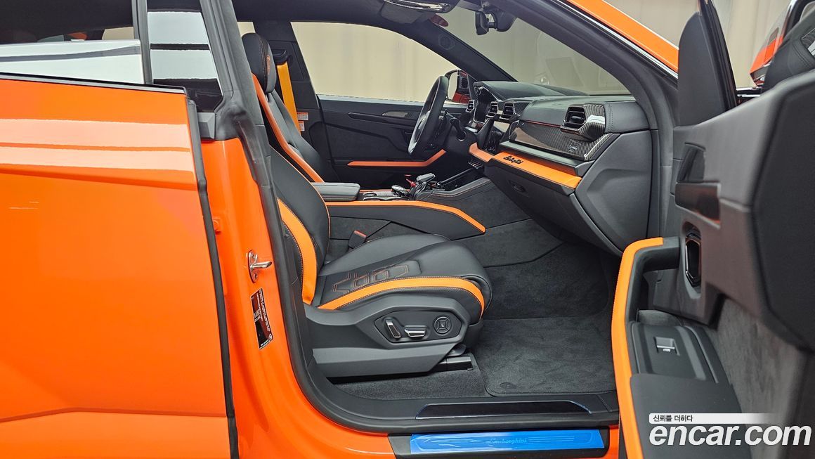 Lamborghini Urus 2025