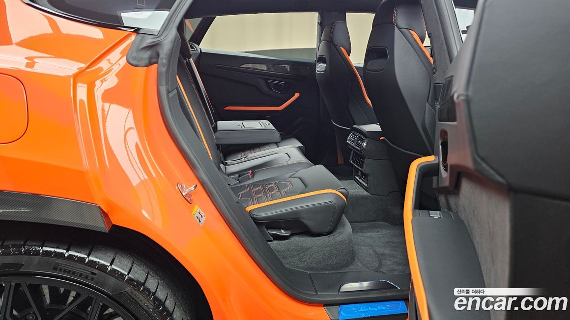 Lamborghini Urus 2025