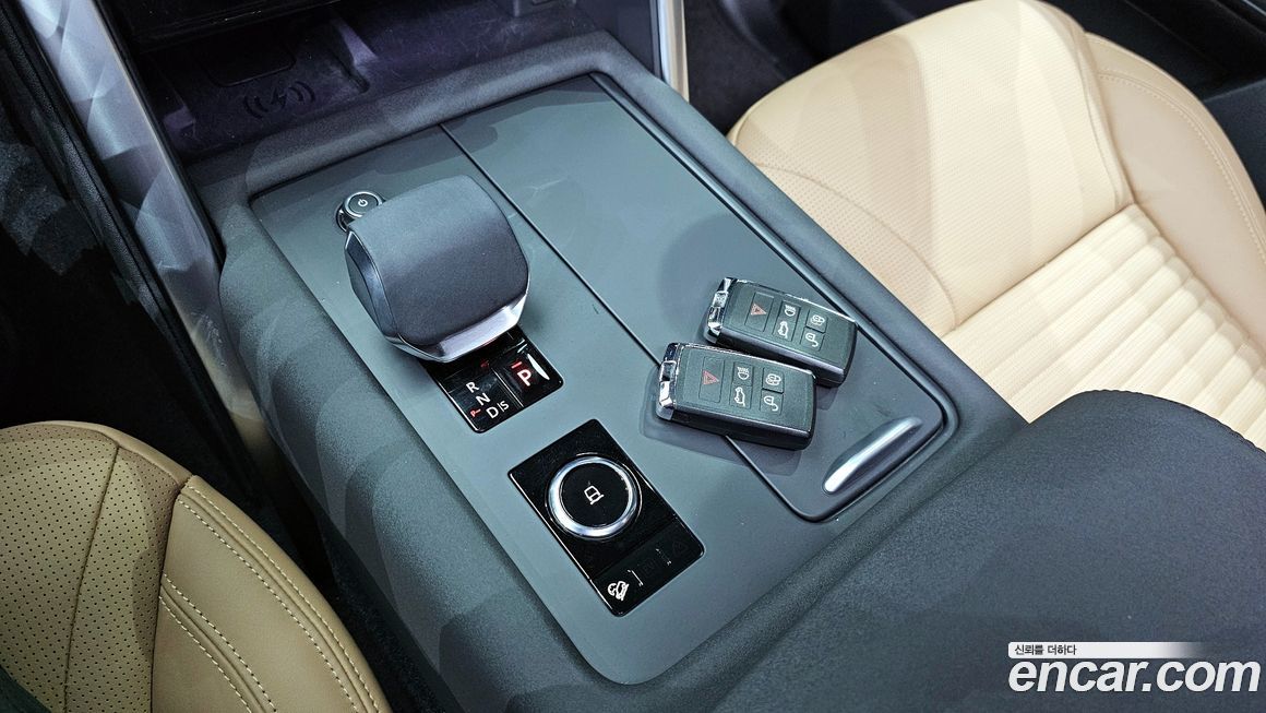 Land Rover Discovery 2025