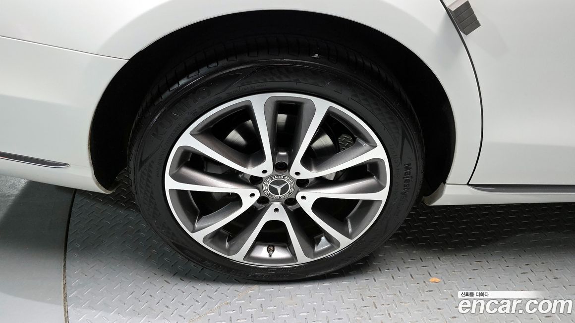 Mercedes-Benz E-Class 2018