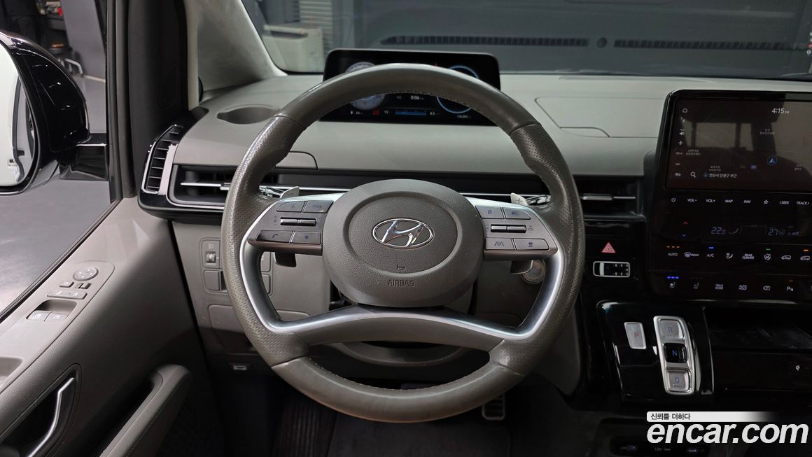Hyundai Staria 2023