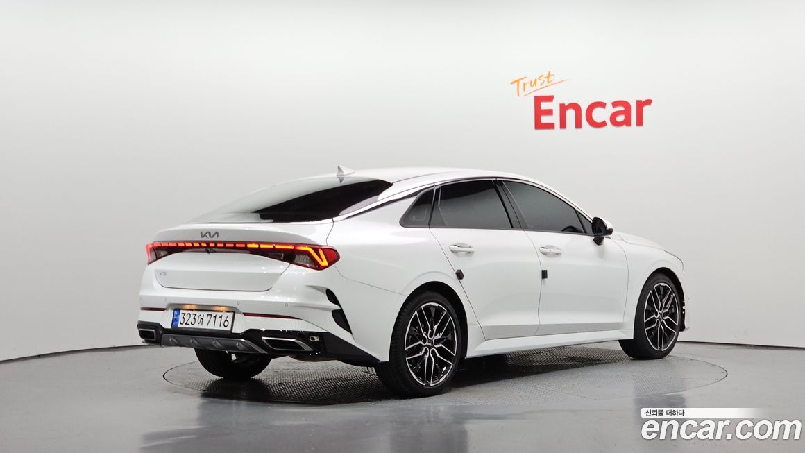 Kia K5 2023