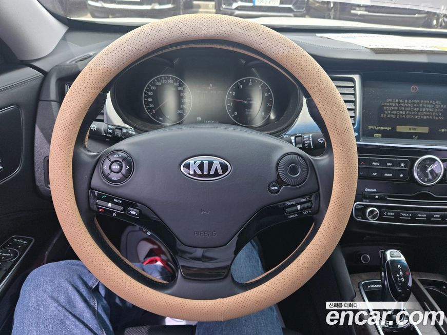 Kia K9 2013