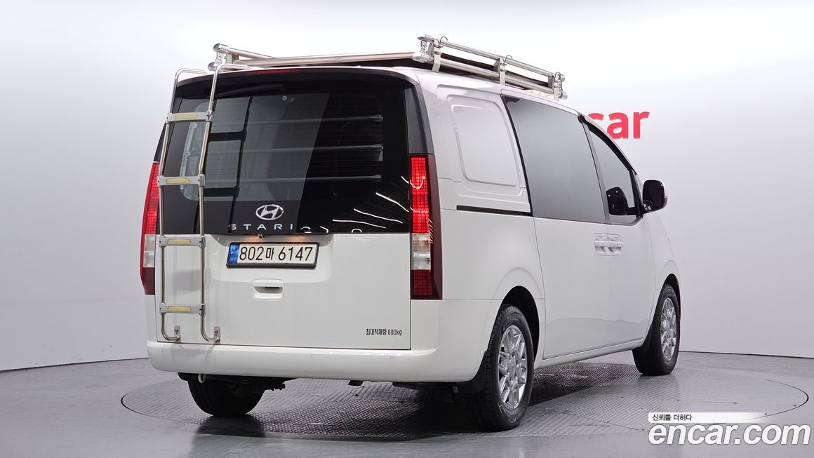 Hyundai Staria 2022