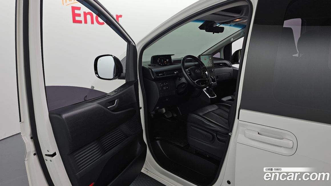 Hyundai Staria 2022