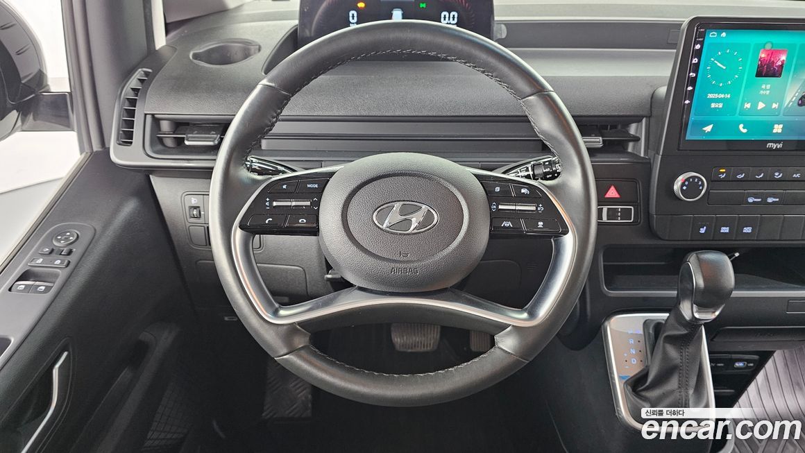 Hyundai Staria 2022