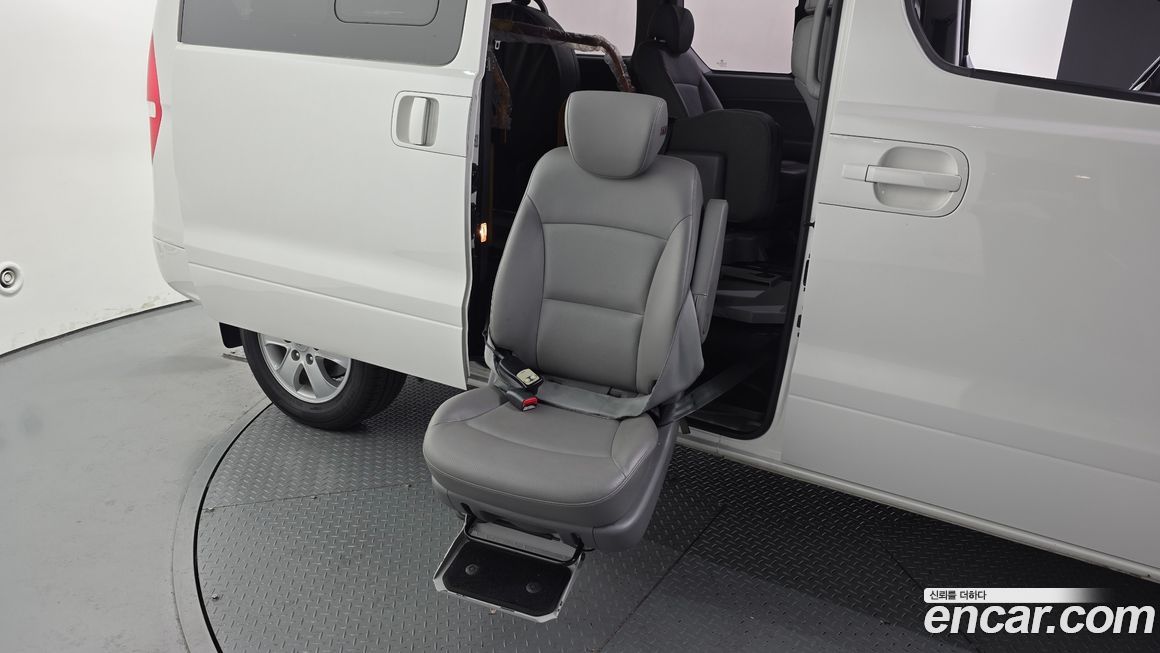 Hyundai Starex 2019