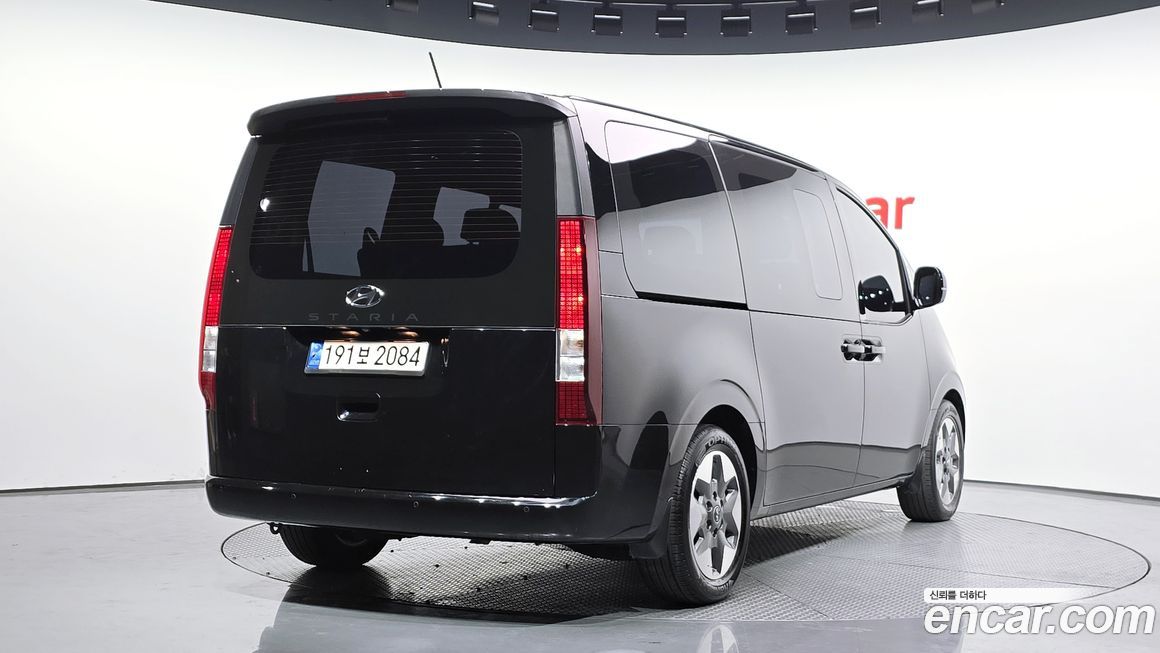 Hyundai Staria 2023
