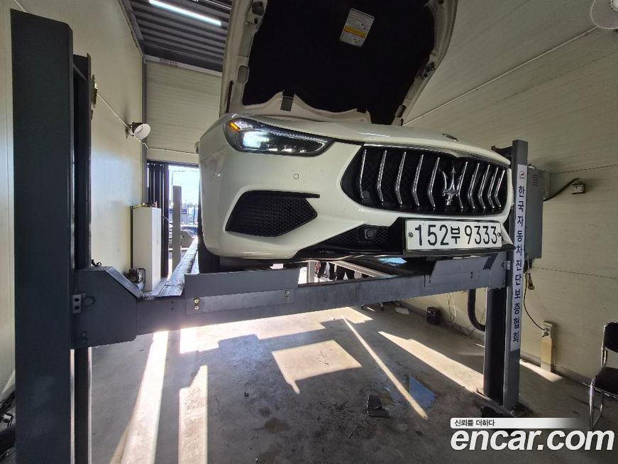 Maserati Ghibli 2019